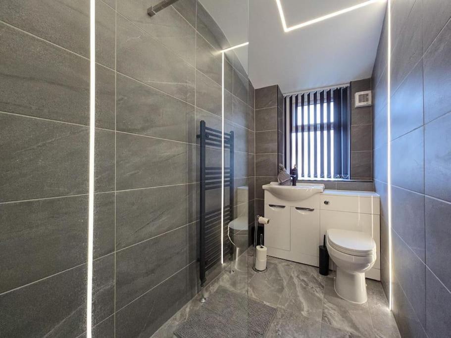 Luxuriously 4-bed Wg *