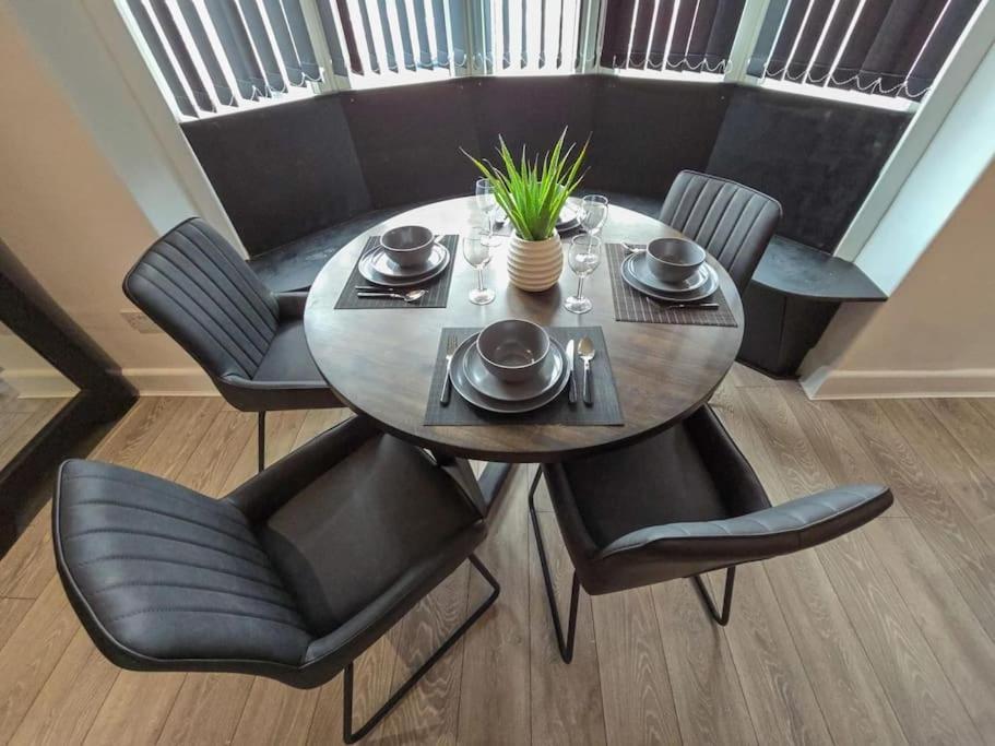 Luxuriously 4-bed Wg * Blackpool