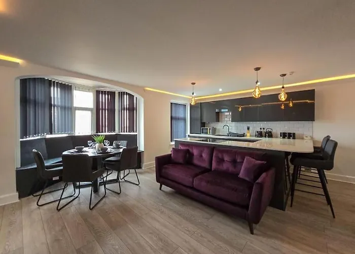 Luxuriously 4-Bed Wg Apartment
